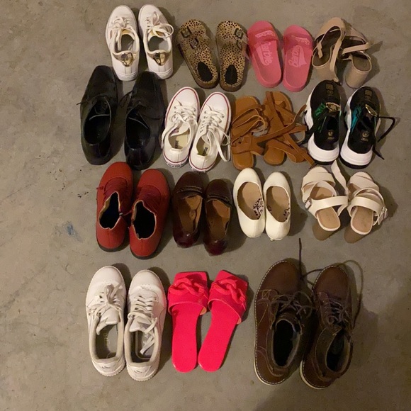 Shoes all size ,use very good. - Picture 2 of 2